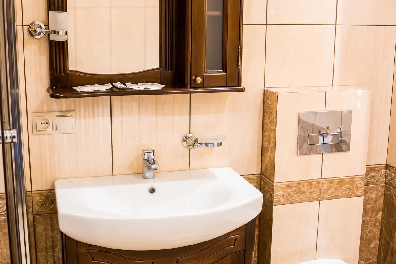 Beautiful Apartment D.Galytskogo Lviv Exterior photo