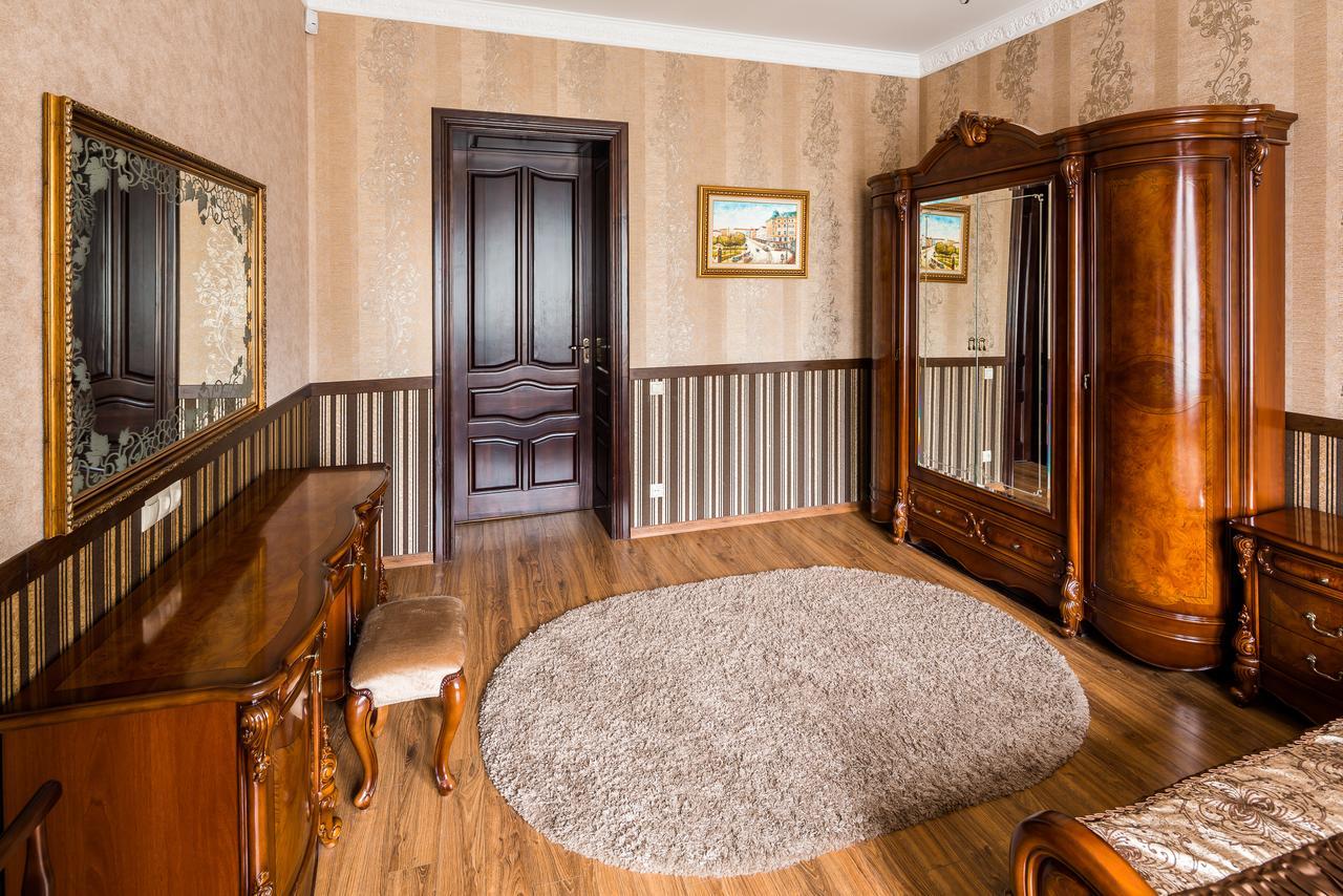 Beautiful Apartment D.Galytskogo Lviv Exterior photo